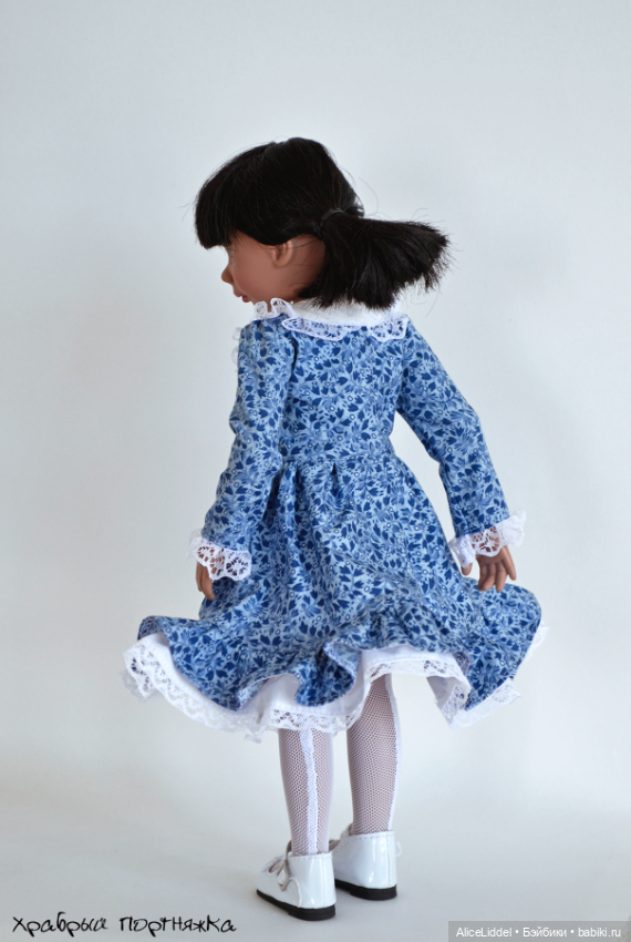 Множество нарядов для очень разных кукол