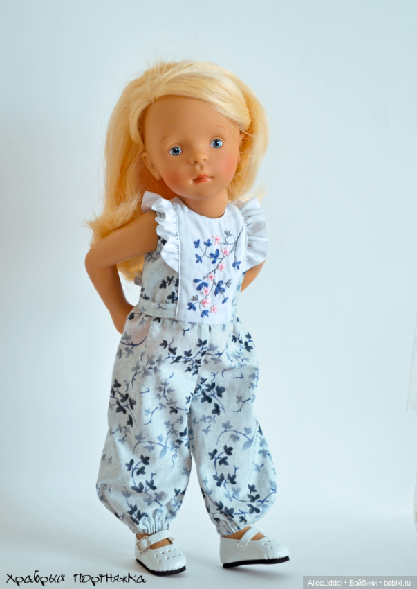 Множество нарядов для очень разных кукол