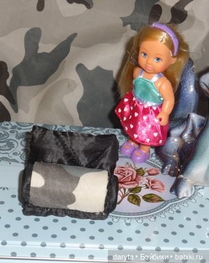 Диванчики для Настеньки — Мебель для кукол и домиков: фото