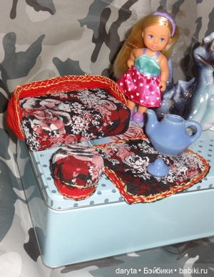 Диванчики для Настеньки — Мебель для кукол и домиков: фото