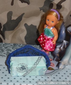 Диванчики для Настеньки — Мебель для кукол и домиков: фото