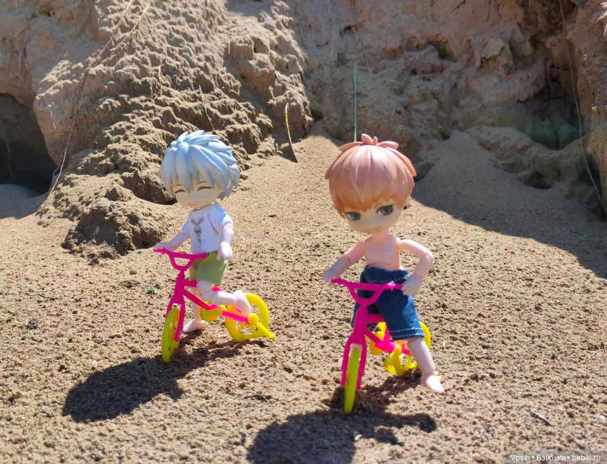 Вещички и интерьер для nendroid, obitsu11 и прочих маленьких куколок (фото 2)