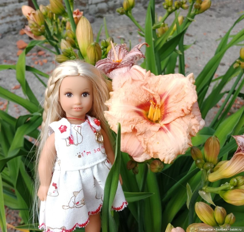 Прогулка Лусианы и Джулии в Ботаническом саду Петербурга