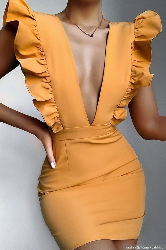 Летнее платье для стройняшек