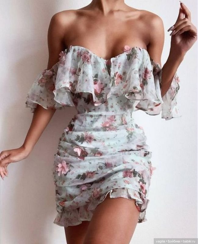 Летнее платье для стройняшек