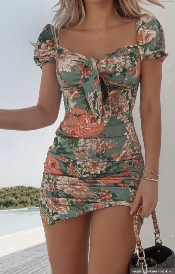 Летнее платье для стройняшек