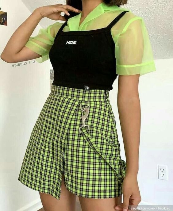 Летнее платье для стройняшек