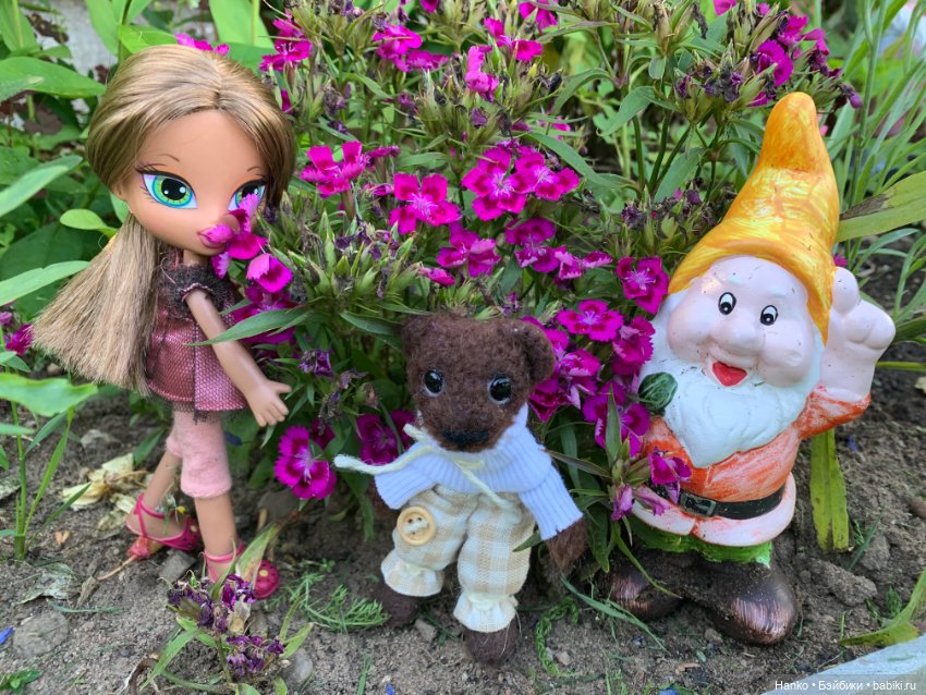 Неразлучные друзья - куда он, туда и я