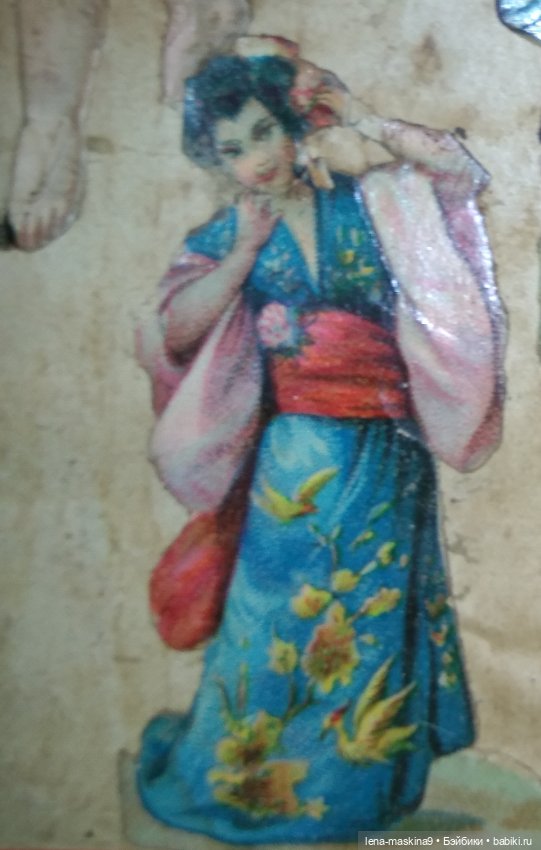 Темный, темный чердак, где много-много сундуков