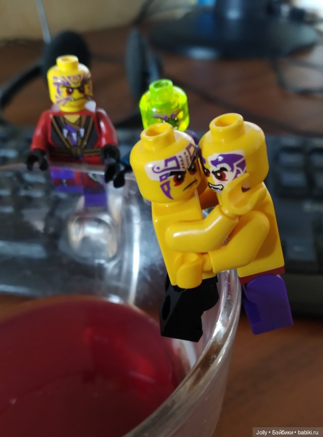 Карманные байкеры, банда и компот (фото 6)