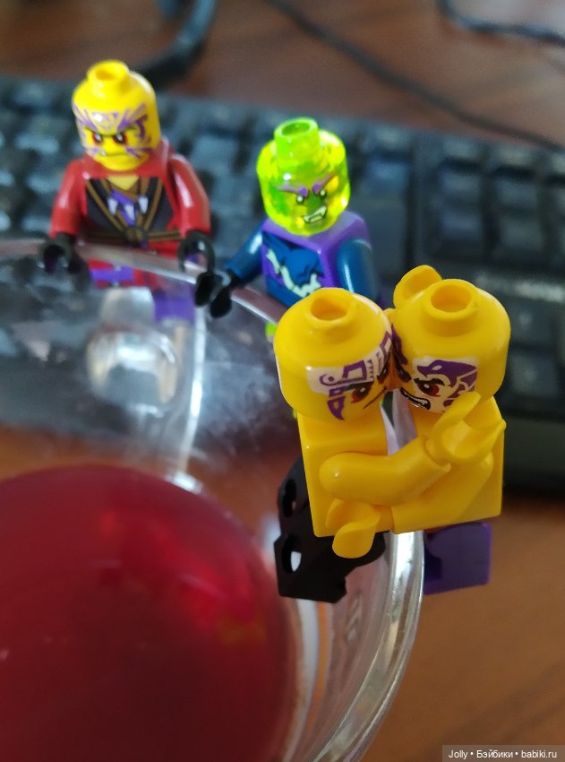 Карманные байкеры, банда и компот (фото 7)