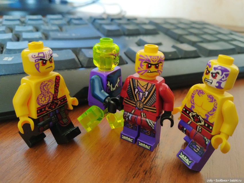 Карманные байкеры, банда и компот