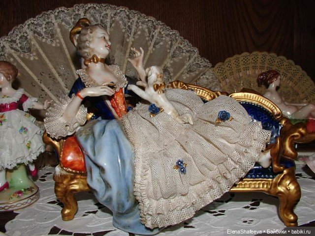 Изящный кружевной фарфор и статуэтки "кружевницы" (фото 9)