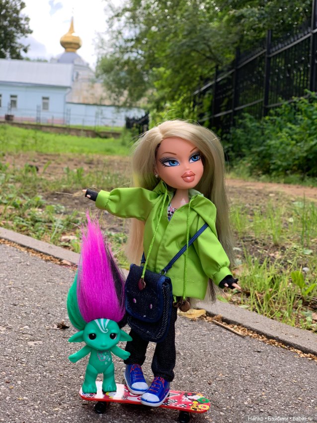 Братц. Скейтбордистка и К. Фото