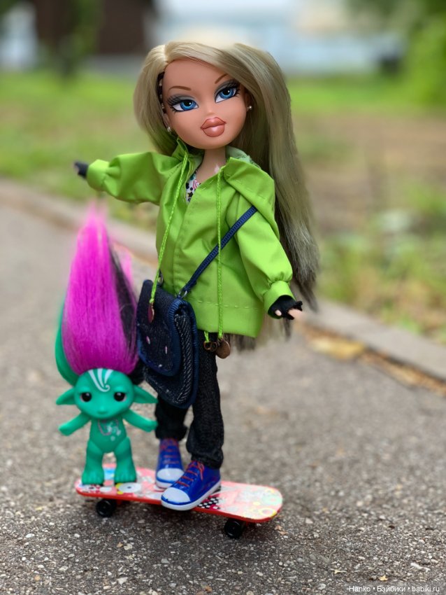 Братц. Скейтбордистка и К. Фото