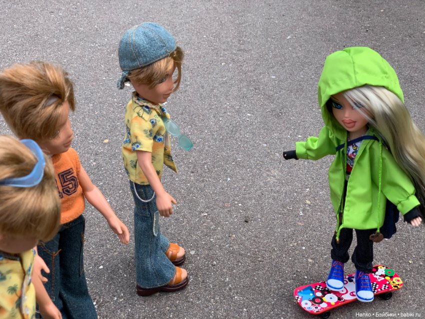 Братц. Скейтбордистка и К. Фото