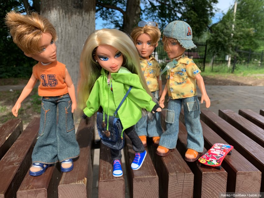 Братц. Скейтбордистка и К. Фото