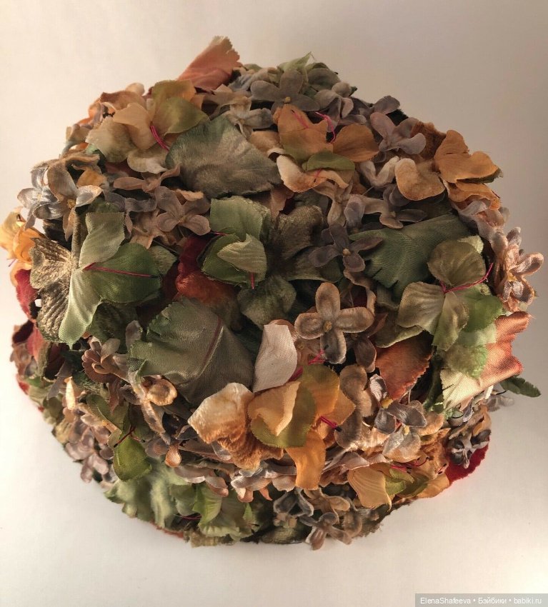 Антикварные цветы на шляпках (фото 7)