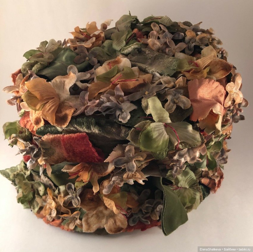 Антикварные цветы на шляпках (фото 8)