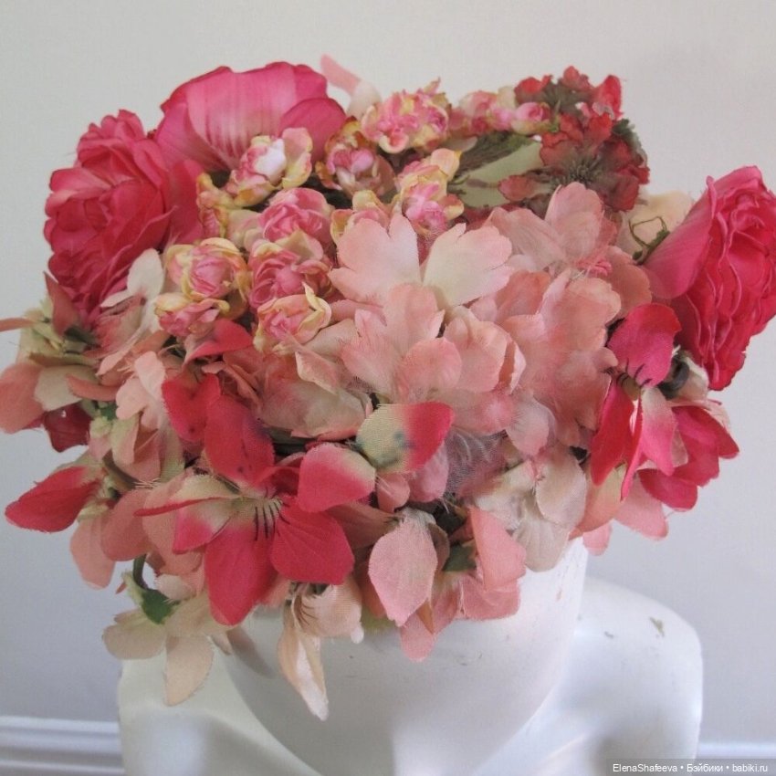 Антикварные цветы на шляпках (фото 6)