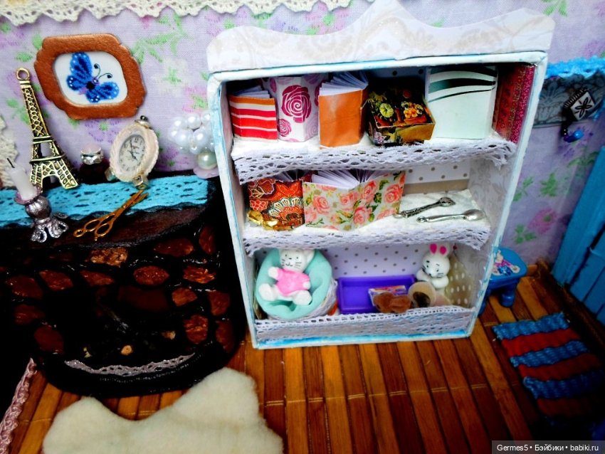 Домик — Авторские игрушки из разных материалов: синельная проволока (фото 3)