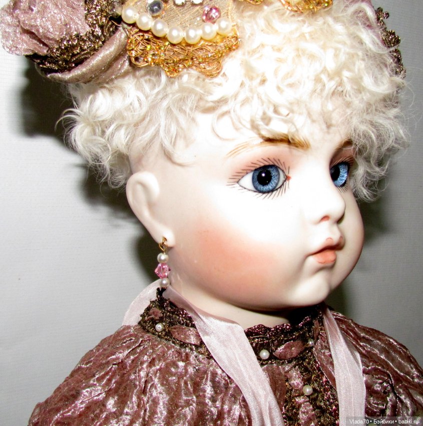 Пьем валерианку, если мы поклонники антикварных кукол