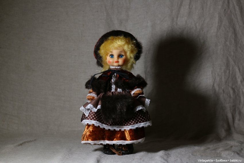 Муфта, ботики, пальто — Советские винтажные куклы (СССР): Ленигрушка