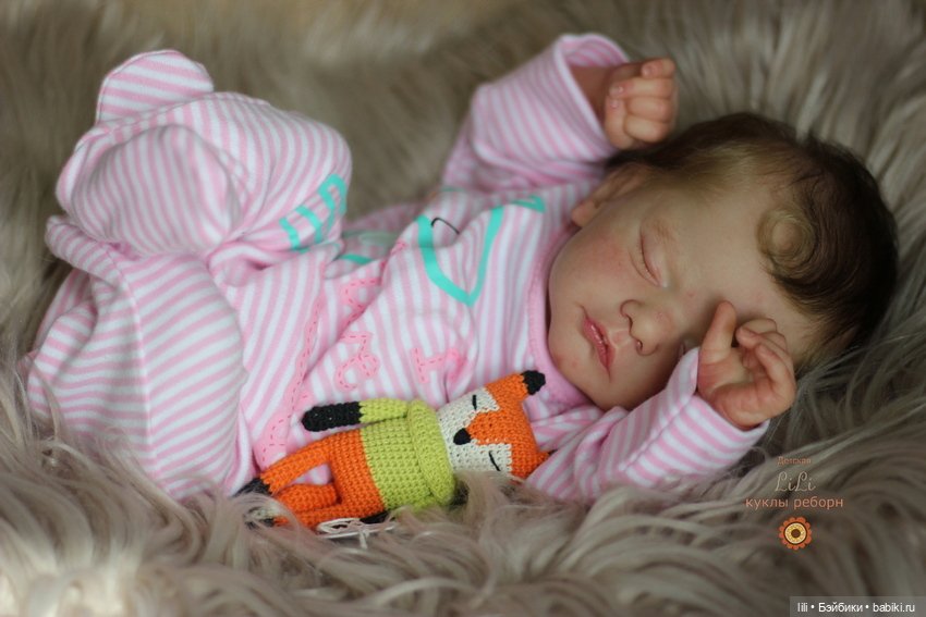 Нарядная малышка из молда Sam