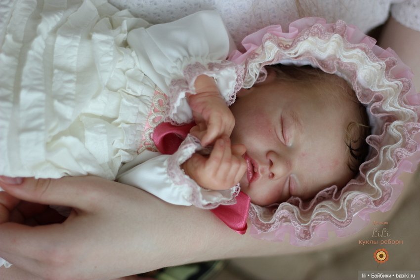 Нарядная малышка из молда Sam