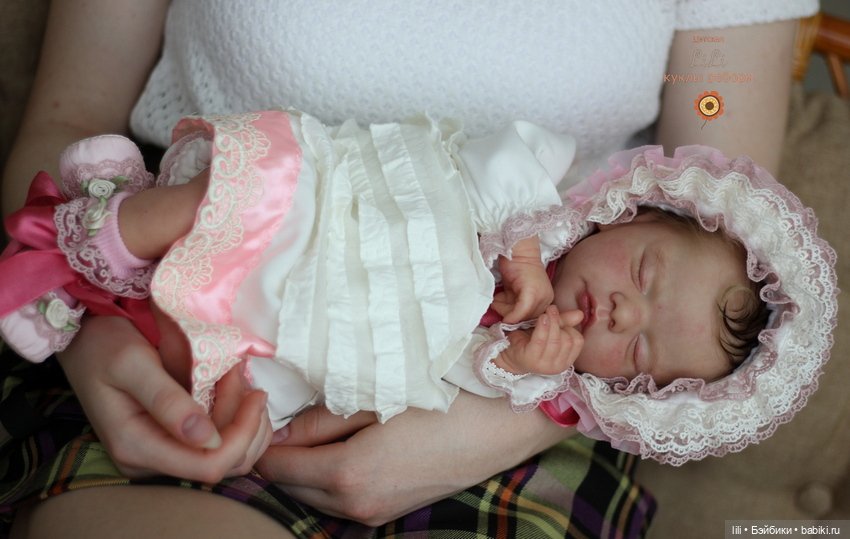 Нарядная малышка из молда Sam