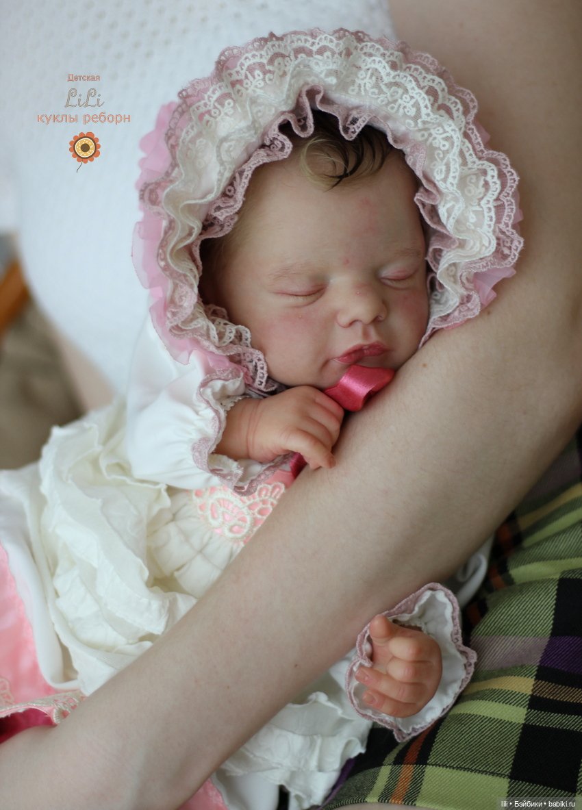 Нарядная малышка из молда Sam