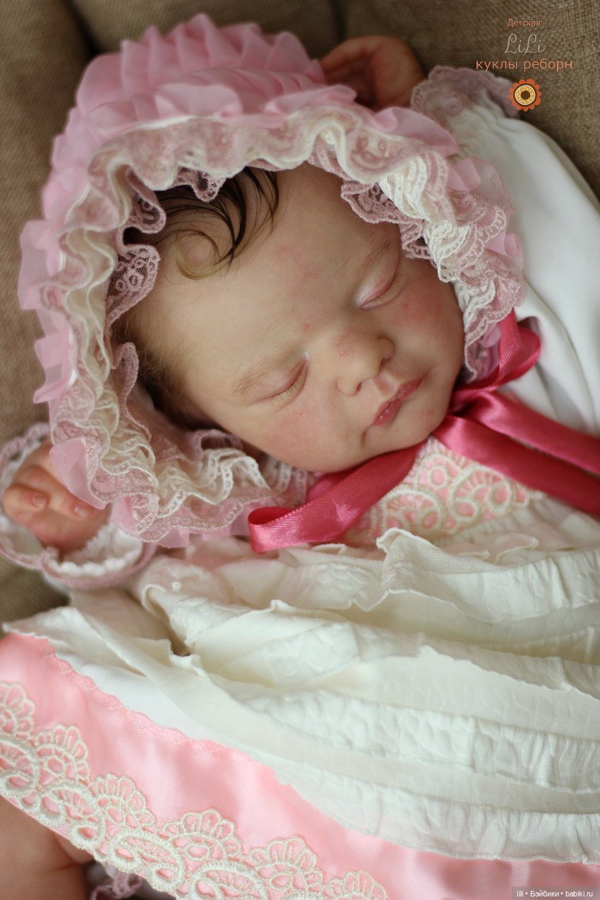 Нарядная малышка из молда Sam