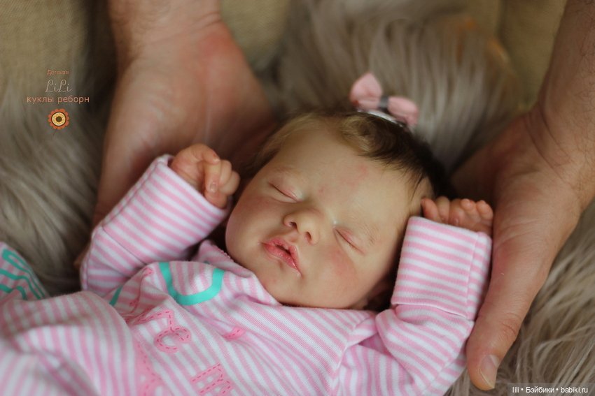 Нарядная малышка из молда Sam