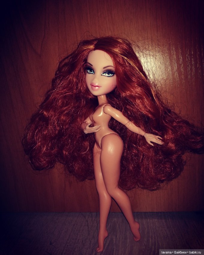 Симпатичная рыжая Меган на новом шикарном теле