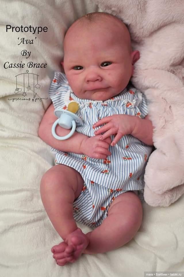Ava скульптора Cassie Ann Brace, автор прототипа Holly Paz