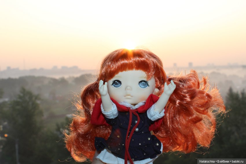 Воскресное утро в большом городе. Кукла "Красная шапочка" 20 см от Хiaomi Monst doll (фото 4)