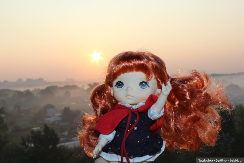 Воскресное утро в большом городе. Кукла "Красная шапочка" 20 см от Хiaomi Monst doll (фото 5)