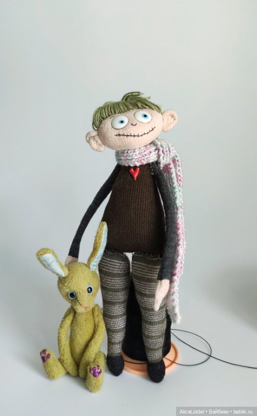 Йуля и Борман — Авторские игрушки из разных материалов: синельная проволока (фото 5)