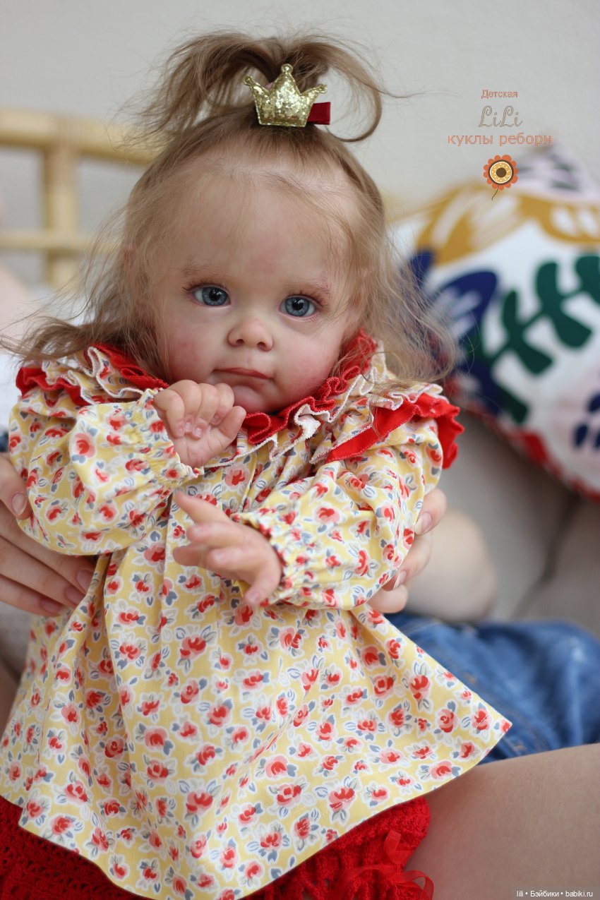 Малышка Мегги в красивом наряде (фото 3)