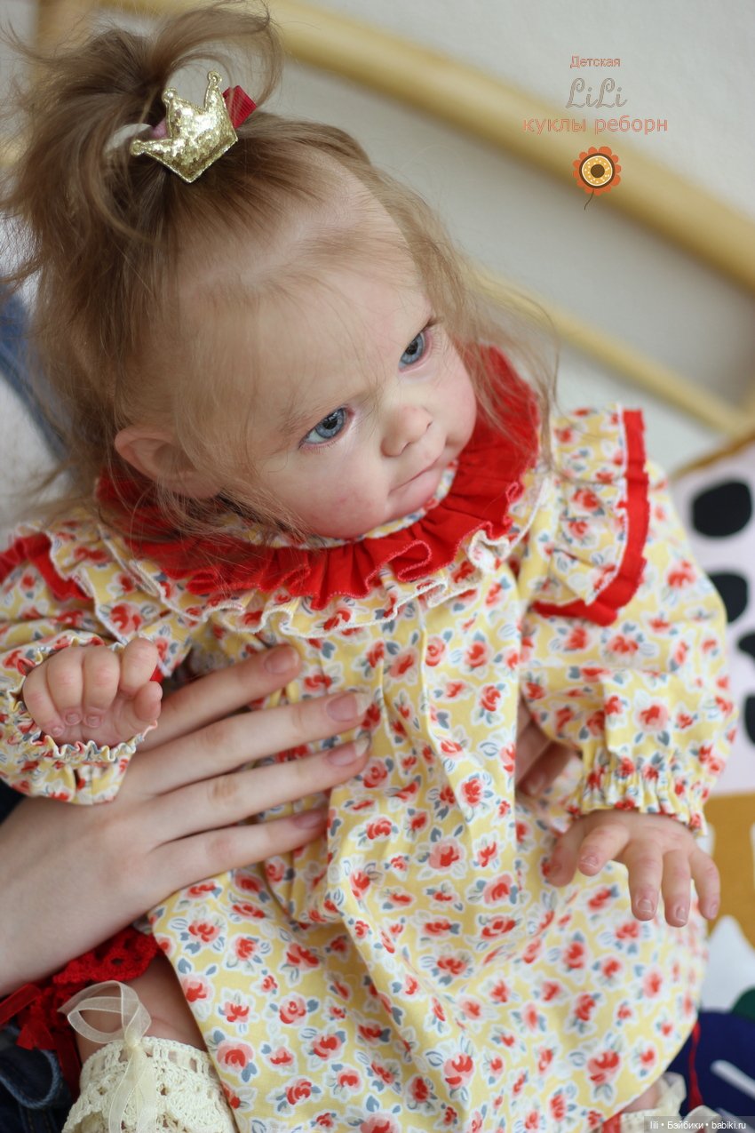 Малышка Мегги в красивом наряде (фото 6)
