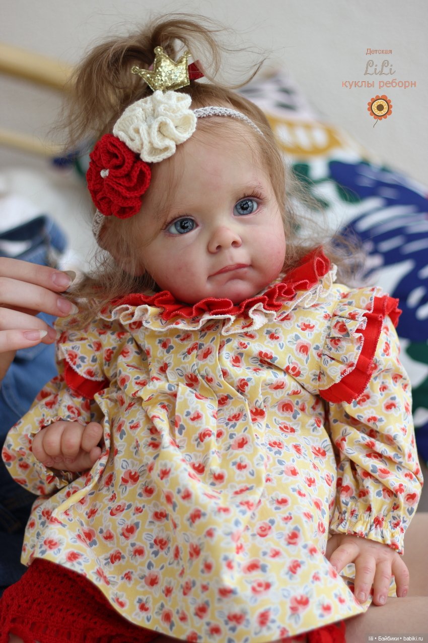 Малышка Мегги в красивом наряде (фото 4)