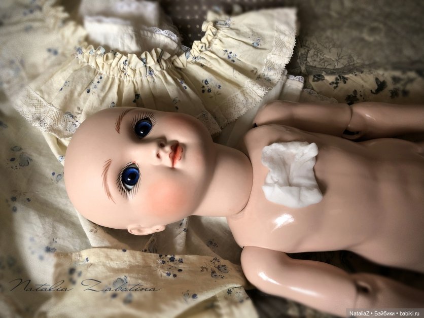 Пейт из пробки под парик — Реставрация антикварных кукол: ремонт фарфора