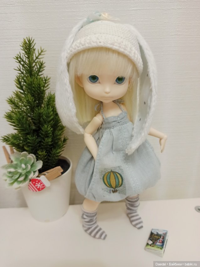 Моя маленькая Алиса. Начали наряжаться (фото 5)