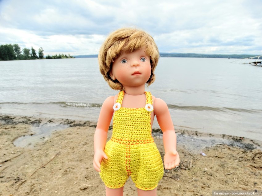 Алёша и лисёнок на пляже — Куклы Kathe Kruse (Кате/Кэте Крузе): фото