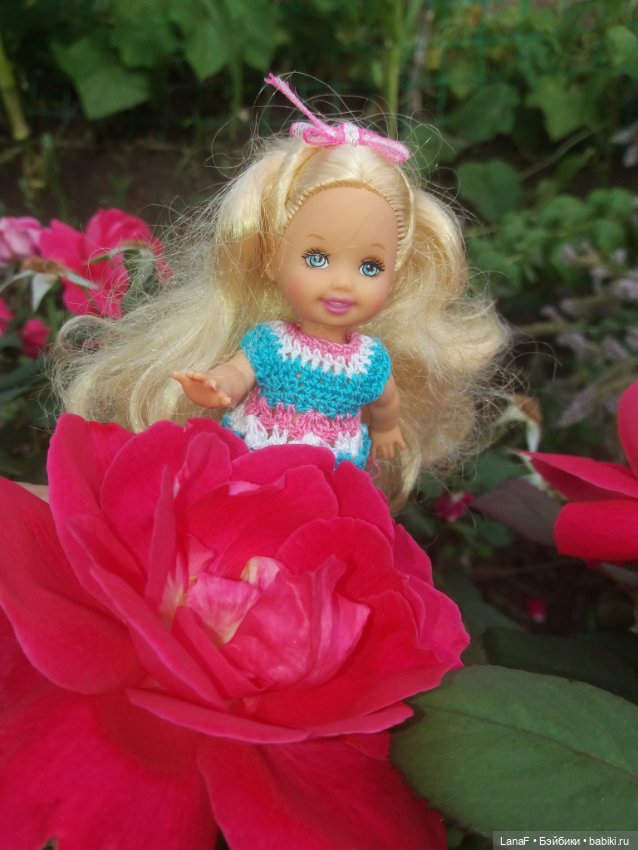 Поездка Розочки rosebud на дачу с друзьями