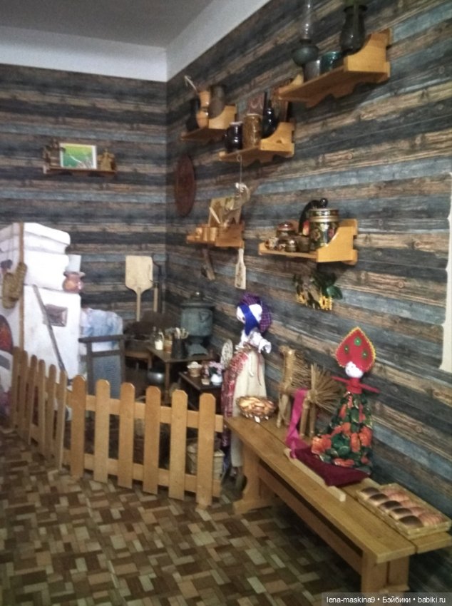 Куклы ручной работы и предметы быта, прошлых лет