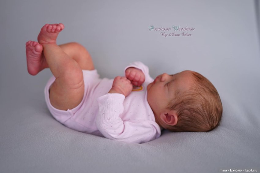 August скульптора Dawn Murray McLeod, автор прототипа Alexa Calvo