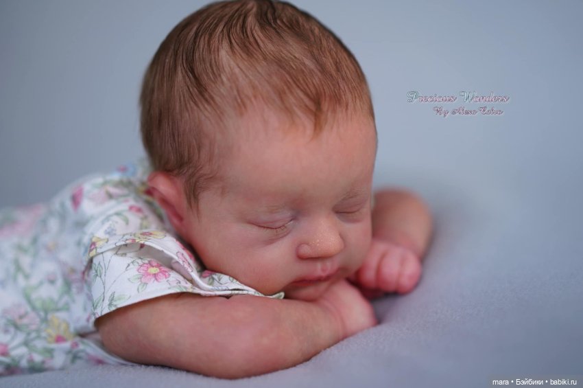 August скульптора Dawn Murray McLeod, автор прототипа Alexa Calvo