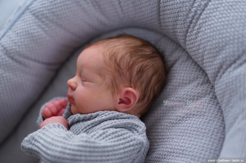 August скульптора Dawn Murray McLeod, автор прототипа Alexa Calvo