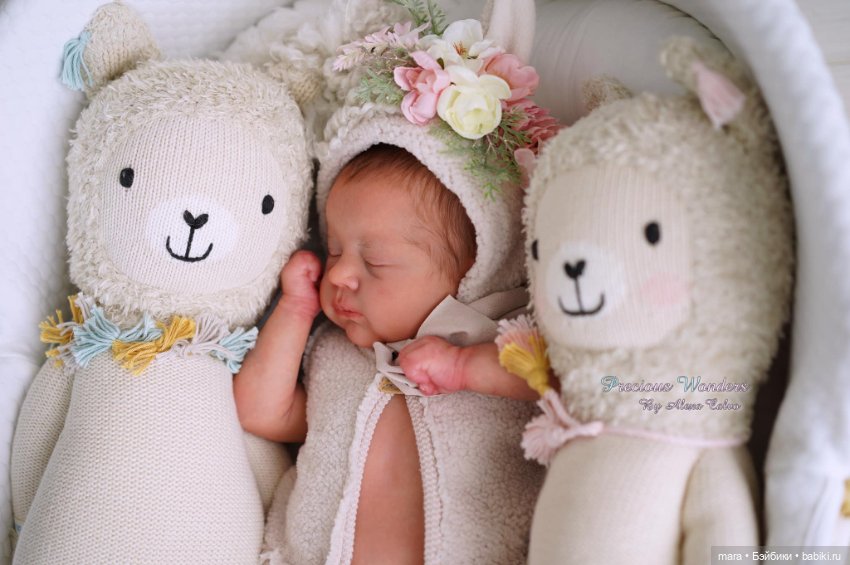 August скульптора Dawn Murray McLeod, автор прототипа Alexa Calvo